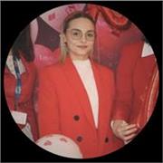 TU VEUX APPRENDRE LE FRANÇAIS ?
Envoie-moi un message ici??
Moi c’est Manon, passionnée de langues, de cultures et de transmission
