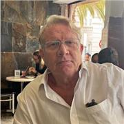 Profesor de inglés nativo titulado (PGCE) y con 29 años en Tenerife
