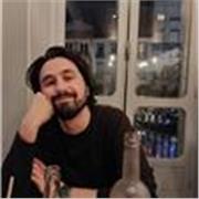 Insegnanti di italiano impartisce lezioni in italiano (letteratura e grammatica), storia, geografia e latino