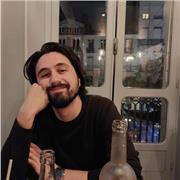 Insegnanti di italiano impartisce lezioni in italiano (letteratura e grammatica), storia, geografia e latino