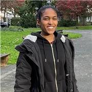 Englisch-Muttersprachler und Nachhilfelehrer, die alle Altersgruppen unterrichtet.