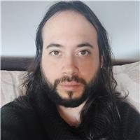 Profesor de guitarra y piano con altos conocimientos de armonía y composición musical
