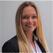 Nativa inglesa criada en españa. Mencantan los niños, disfruto ayudándoles con el idioma deberes y manualidades y cuidándolos.