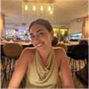 Estudiante de enfermería de primer curso, sin experiencia pero con conocimientos y ganas de enseñar.