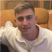 ¡Hola! Soy Klaus, un profesor nativo de alemán con 6 años de experiencia enseñando el idioma.