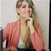 Licenciada en Psicología y Filología hispánica. Experiencia como profesora de secundaria y apoyo escolar para primaria