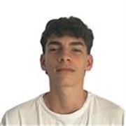 Estudiante universitario con certificado B2 en inglés (IELTS) altos conocimientos en geografía, literatura y ciencias sociales