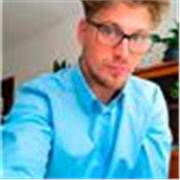 Artista plástico con más de 10 años de experiencia. Licenciado en bellar artes. Desde dibujo, pintura, fotografía ely escultura.