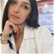 Sono Noemi, e sono laureata in Farmacia, sono qua per darti l'aiuto di cui hai bisogno!