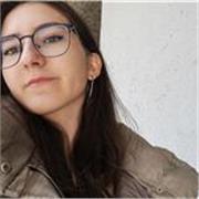 Profesora con nivel alto en inglés para niños.
