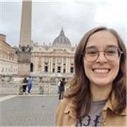 Laureata in scienze filosofiche all'Università di Bologna