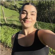 Estudiante de Educación Primaria con mucha pasión por los niños y muchas ganas de trabajar. Dispuesta a clase a niños de primaria.