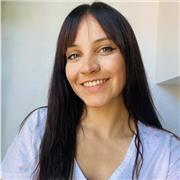 Profesora de Secundaria y Bachillerato graduada en Humanidades: Historia, Lengua y Filosofía