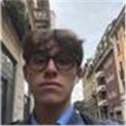 Studente di medicina dà lezioni di biologia e chimica