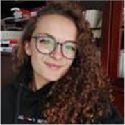 Diplômée ingénieure de l'école des Arts et Métiers, donne des cours particuliers aux étudiants (niveau primaire, collège et lycée)