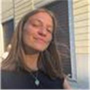 Studentessa del liceo linguistico con certificato ICGSE (Cambridge) di livello B2 e certificazione CAE C1 impartisce lezioni a ragazzi da 6 a 14 anni