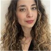 Docente di diritto abilitata ed esperta di formazione impartisce lezioni di diritto per scuole superiori e università