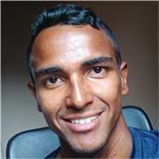 Professor de Língua Portuguesa com experiência em aulas onlines e presenciais com foco em crianças e adultos