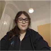 Estudiante con habilidades destacables en la comprensión y enseñanza de las matemáticas.