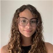 Profesora de lengua inglesa para niños y niñas de primaria y secundaria