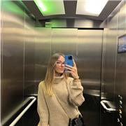 Estudiante de Esade, bilingüe en Francés que he cursado todos mis estudios en el Liceo Francés.