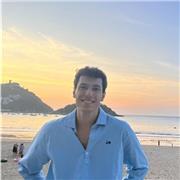 Estudiante que cursa actualmente segundo de ingeniería electrónica de telecomunicación.