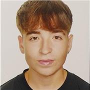 Paciente y claro. Doy clases de comunicación a estudiantes de primaria y secundaria que quieren expresarse mejor oralmente.