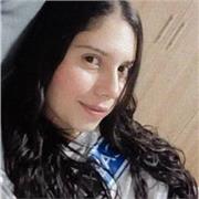 Trabajadora social con capacidades para enseñar a niños o niñas de todas las edades en temas de sociales, español, filosofía y comprensión lectora