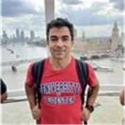 Profesor con 20 años de experiencia académica y doctorado en Inteligencia Artificial.