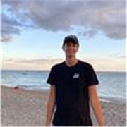 Laureando in ingegneria aerospaziale disponibile ad aiutare in matematica, inglese (livello C1) e aiuto compiti!