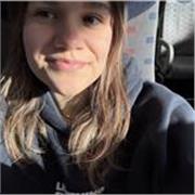 Offro ripetizioni e aiuto compiti, ho già esperienza. Sono diplomata al liceo scientifico tradizionale e frequento l’università.