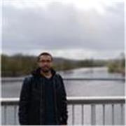 Arabisch- und Koranlehrer mit Erfahrung in der Arbeit mit Kindern und Jugendlichen 