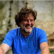 Profesor de Economía licenciado, con máster de profesorado y máster en inteligencia emocional y coaching. Imparto clases online