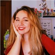Estudiante de Bellas artes con experiencia dando clases particulares a niños de primaria y educación secundaria, con muchas ganas de enseñar y muy creativa