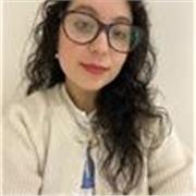 Trabajo social con amplia experiencia en educación superior y beneficios estudiantiles