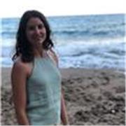 Soy graduada en educación infantil y primària. Me gustan mucho las ciencias por lo que hice el bachillerato científico. Aún así las lenguas siempre se me han dado bien, por lo que también me gustaría poder dar clases de ello. Prefiero niños y niñas hasta 