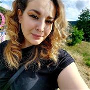 Laurenda magistrale in lingue (tedesco e cinese) impartisce ripetizioni private da remoto