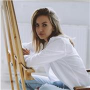 Studentessa in Pittura (Accademia di belle ari Brera) e illustratrice professionale propone lezioni di Pittura, disegno ed illustrazioni a Milano e online