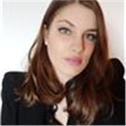 Profesora de español imparte clases