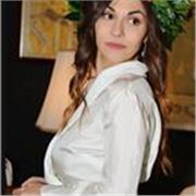 Avvocato del foro di Roma, specializzata in diritto penale e biodiritto, impartisce lezioni in qualsiasi materia di diritto