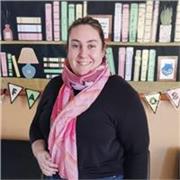 Profesora especialista en desarrollo de hábitos de estudio y lectoescritura dirigida a alumnos de 5º y 6º de primaria y 1º ESO