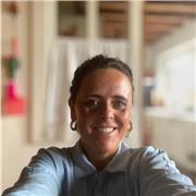 Soy profesora de francés con formación internacional. Mis clases están dirigidas a niños y se basan en juegos, canciones y activid