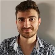 Laureato in lingua giapponese con un anno di studio a Tokyo propone lezioni di giapponese dal livello base a intermedio