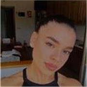 Mi chiamo Diana e sono una studentessa al quarto anno di liceo linguistico, faccio ripetizioni di inglese, francese, storia, italiano, tedesco, biologia... se qualcuno avesse bisogno può scrivermi sono sempre disponibile