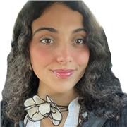 Soy una estudiante con buen nivel de inglés y estudio farmacia por loque tambien puedo dar química