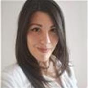 Laureata in lingua cinese e in sociologia, da sempre attratta ed empatica verso il mondo interculturale e l'insegnamento