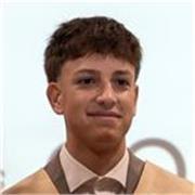 Joven estudiante de 17 años, estudiante de ingeniería civil en la universidad Politècnica de valencia. Matemáticas y fisica