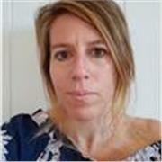 Profesora titulada en inglés con experiencia en el extranjero, nivel bilingue, con experiencia de 10 años. Ofrece clases online.