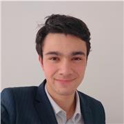 English teacher who specialises in teaching both children and adults.