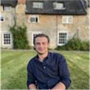 Profesor de inglés nativo con diez años de experiencia ofrece clases para todos los niveles y edades acorde a tus necesidades